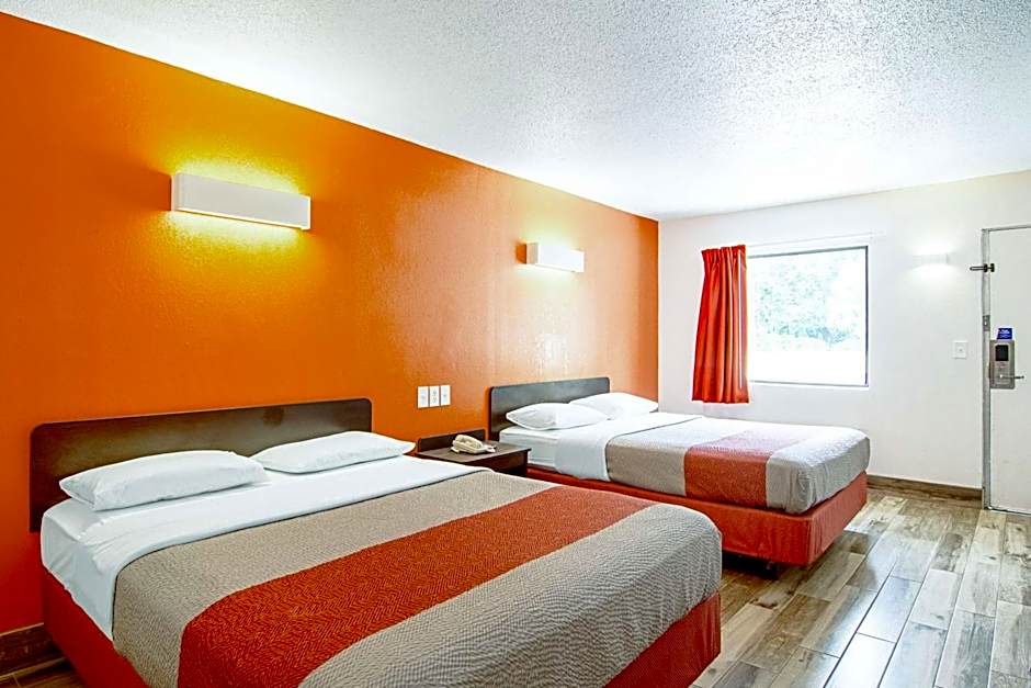 Photo 1 of 5 of Deluxe 2 Queen Beds, Nonsmoking