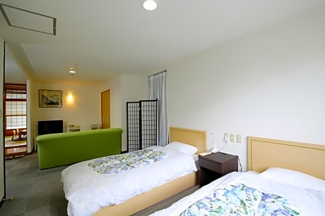 Twin Room with Tatami Area - with Lake View - Upper Floors - Non Smoking