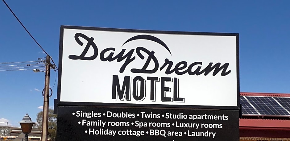 Daydream Motel and Apartments