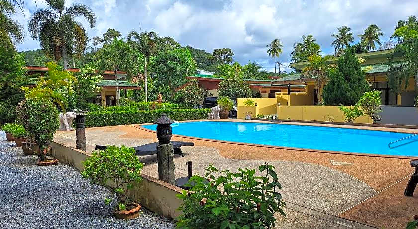 Jungle Village Bungalows 