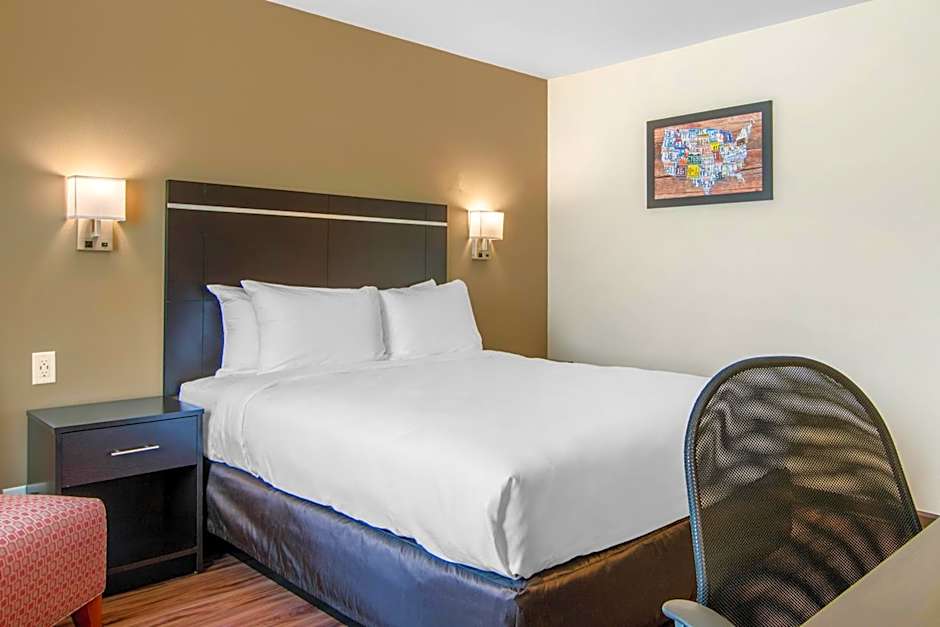 Econo Lodge Inn & Suites Springfield Main Street