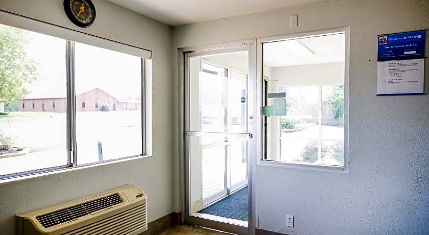 Motel 6 Topeka, KS - Northwest