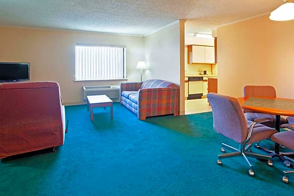 Norwood Inn & Suites Indianapolis East Post Drive