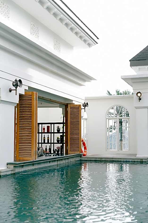 MAHALAYA The Legacy Hotel