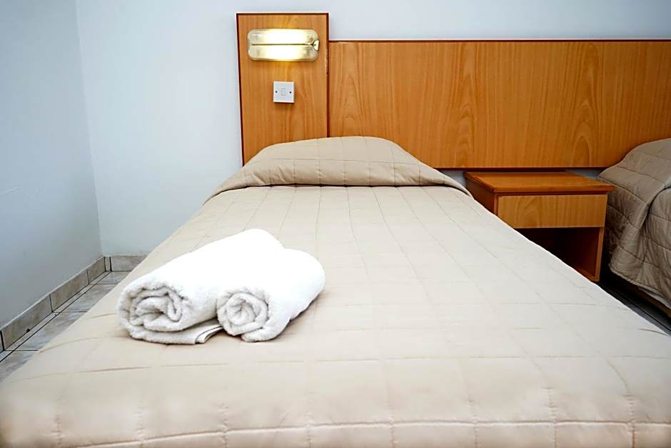 Green Bungalows Hotel Apartments