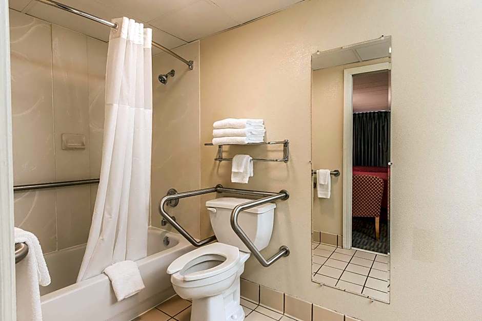 Quality Inn & Suites Easley - Greenville