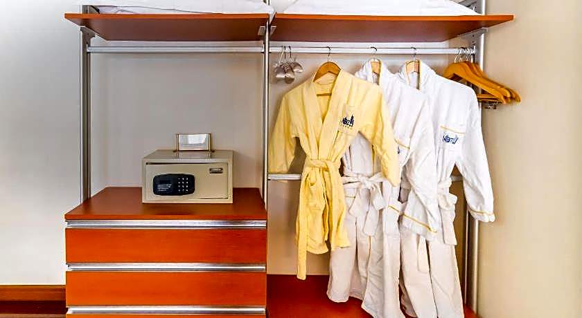 South & North International Apartment (Kam Rueng Plaza)-Free shuttle bus/Snack during Canton Fair