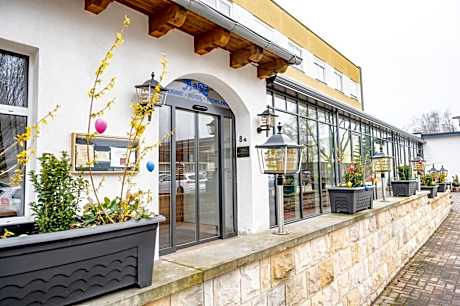 AaRa Hotel