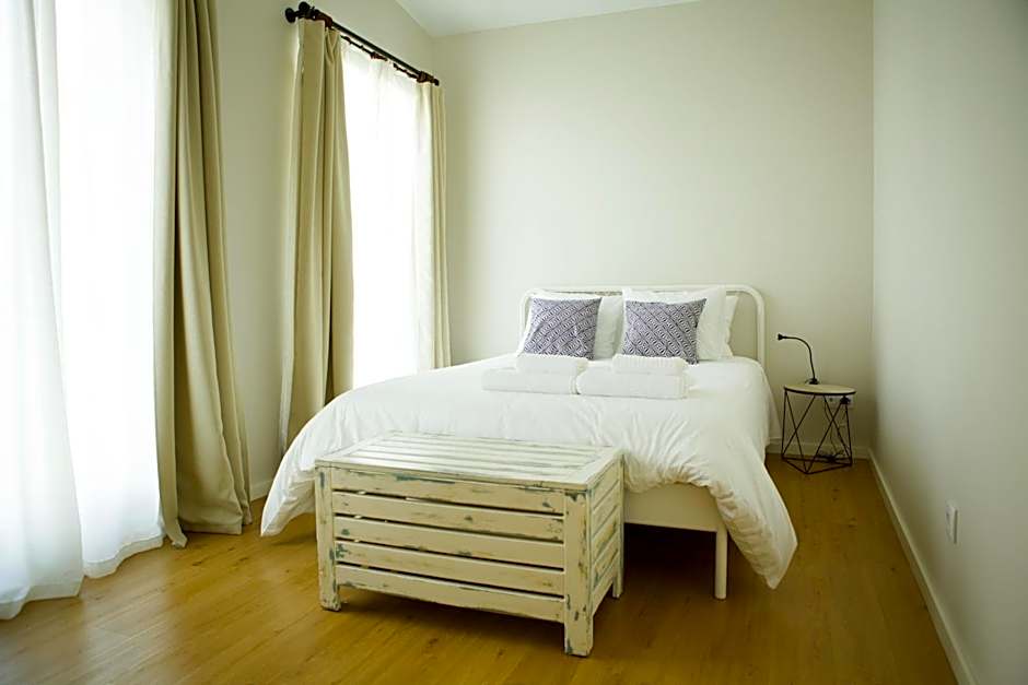 THE HOLY COW - Hostel & Suites