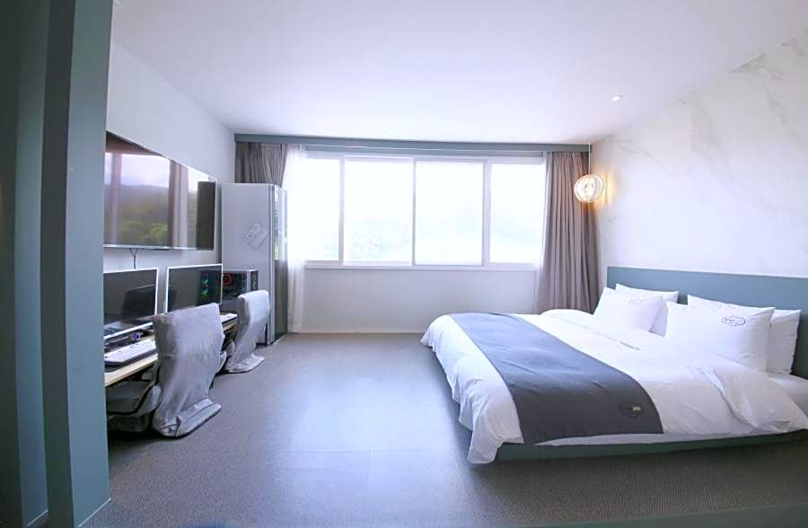 Gimhae Jangyu Stayin Hotel