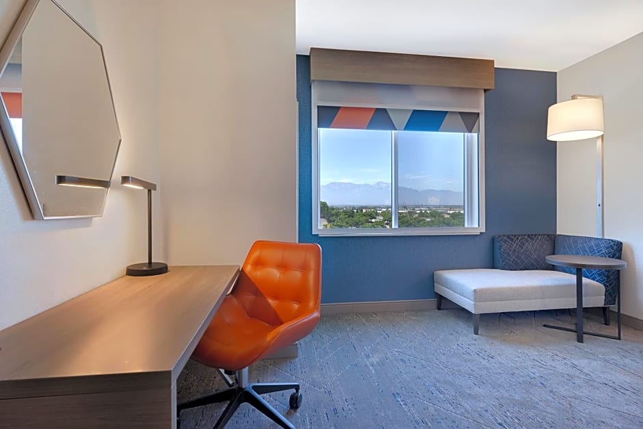 Holiday Inn Express & Suites Chino Hills, an IHG Hotel