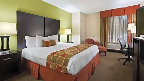 King Room with Bath Tub - Mobility Accessible/Non-Smoking