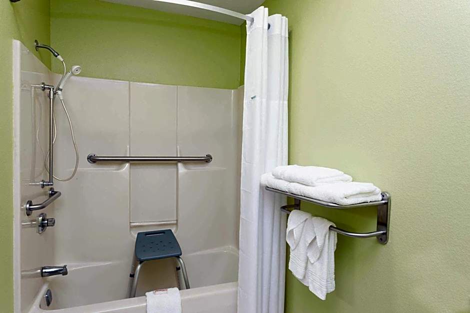 Days Inn by Wyndham Springfield