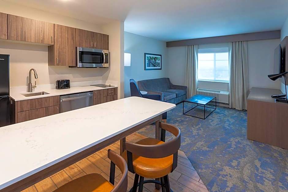GrandStay Hotel & Suites Algona