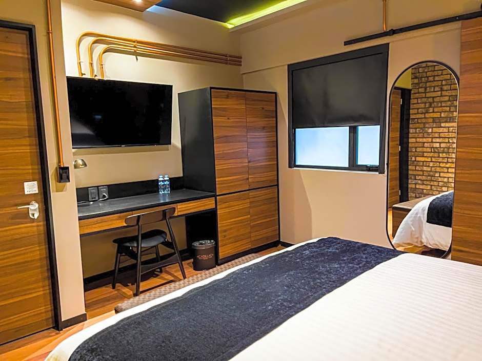 Cadillac Hotel Boutique