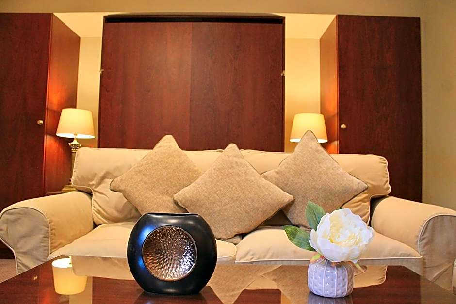 Grovefield House Hotel By Uno -FREE PARKING