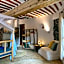 Kameleon Blue Arts Lodge