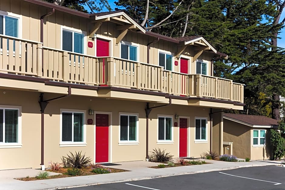 Monterey Peninsula Inn