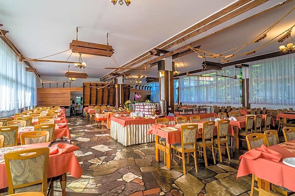 OW Carbo Dąbki - w sąsiedztwie lasu i jeziora