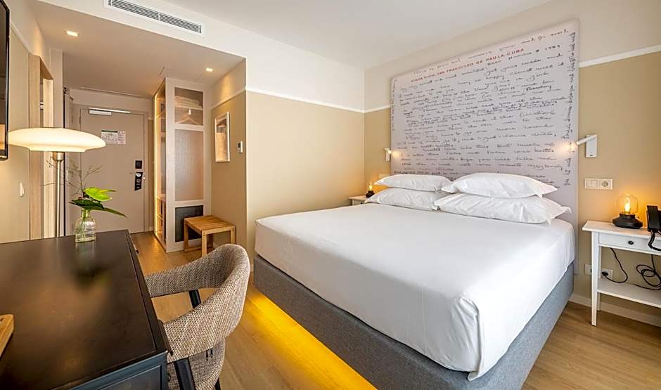 Pestana Fisherman Village