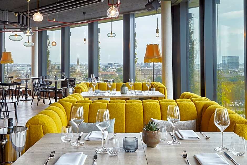 REVERB by Hard Rock Hamburg