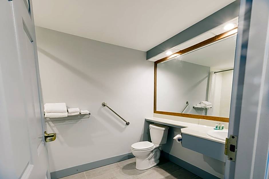 The Loyalist Country Inn & Conference Centre