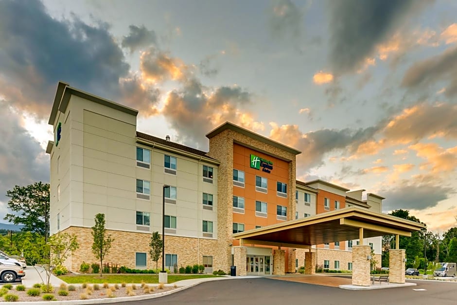 Holiday Inn Express & Suites - Saugerties - Hudson Valley