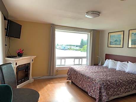 King Room with Lake View