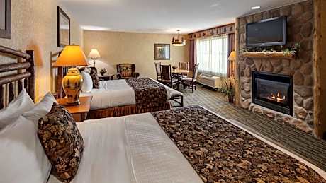Queen Suite with Two Queen Beds - Non-Smoking