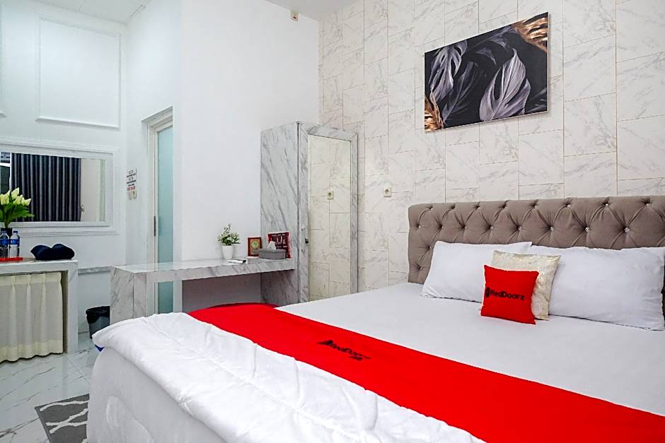 RedDoorz Syariah near Taruna Nusantara Magelang