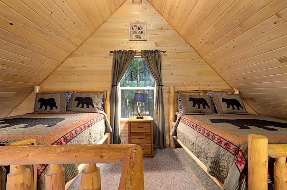 Summit Mountain Lodge and Steakhouse