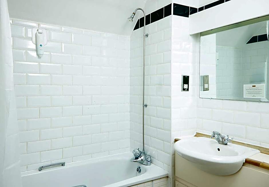 Fieldhead Hotel by Greene King Inns