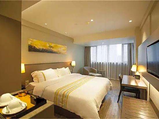 Home Inn Plus (Ningbo Old Bund Tianyi Square)