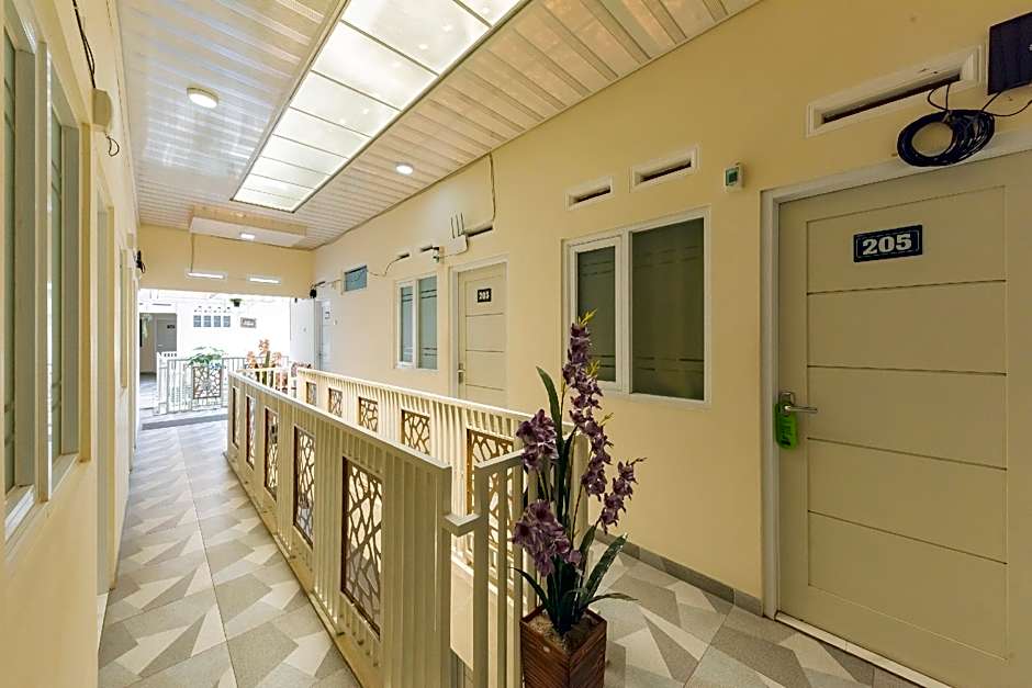 Urbanview Syariah Utami Inn Garut by RedDoorz