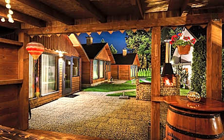 Bungalow with Garden View