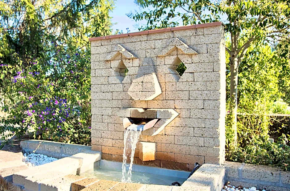 ISA-Residence with swimming pool in Guardistallo surrounded by greenery