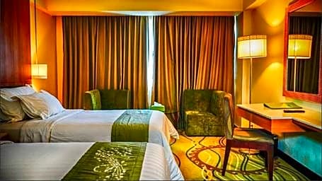 GRAND ALLISON HOTEL