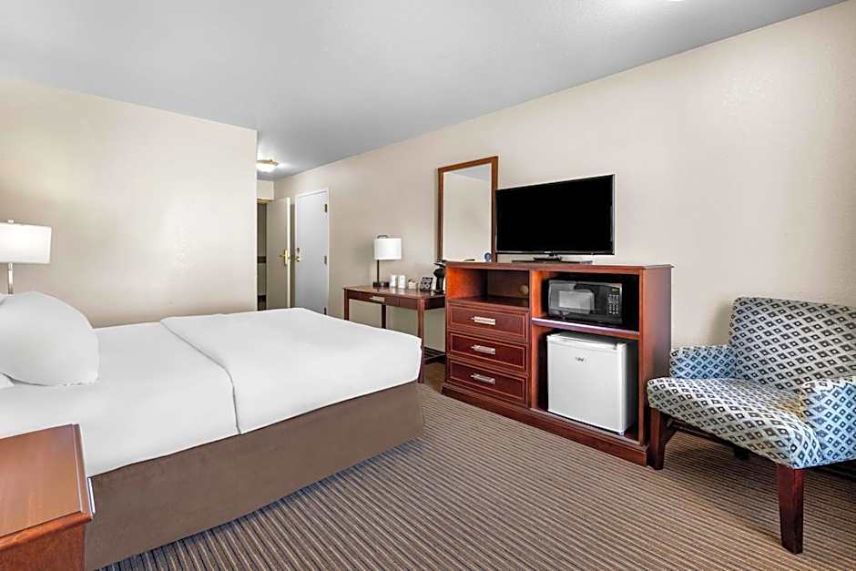 SureStay Plus Hotel by Best Western Drumheller