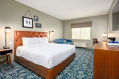 1 Bedroom Junior Suite, 1 King, Sofa bed