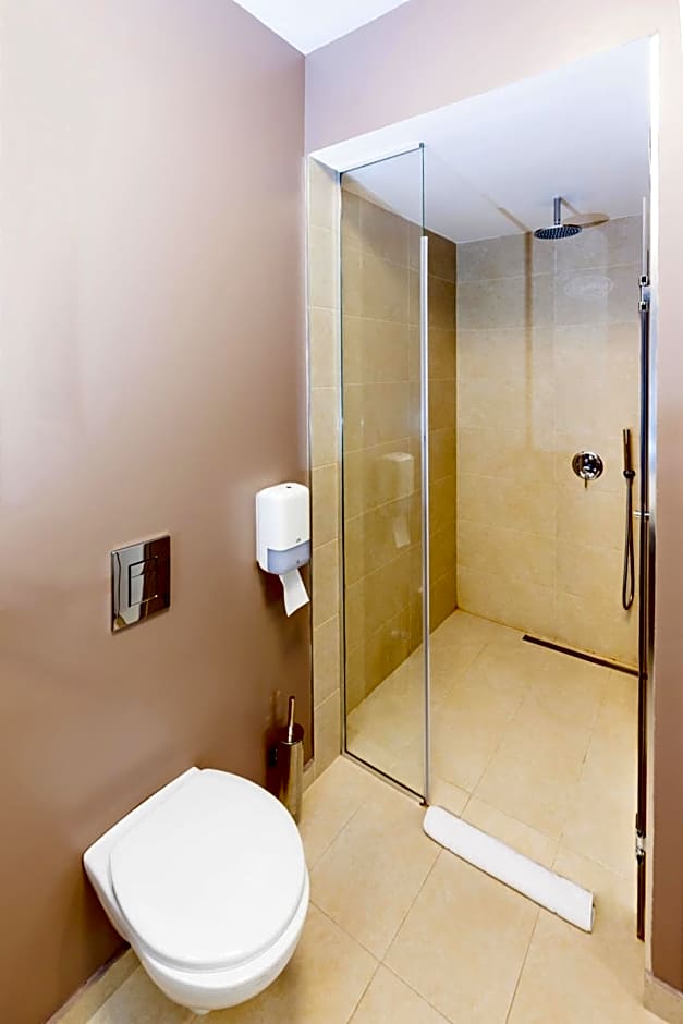 Adresa Suites