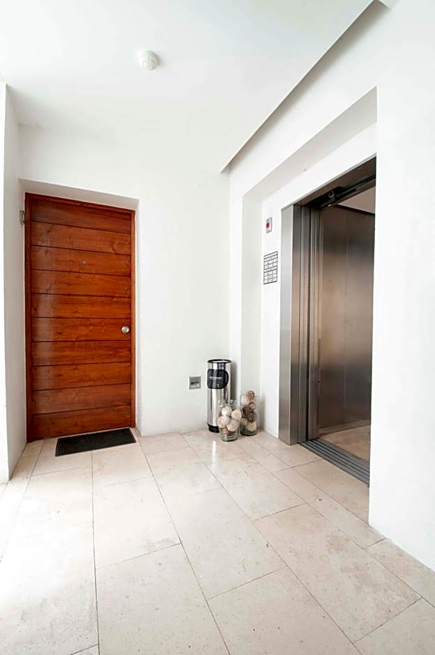 Lombardo Suites