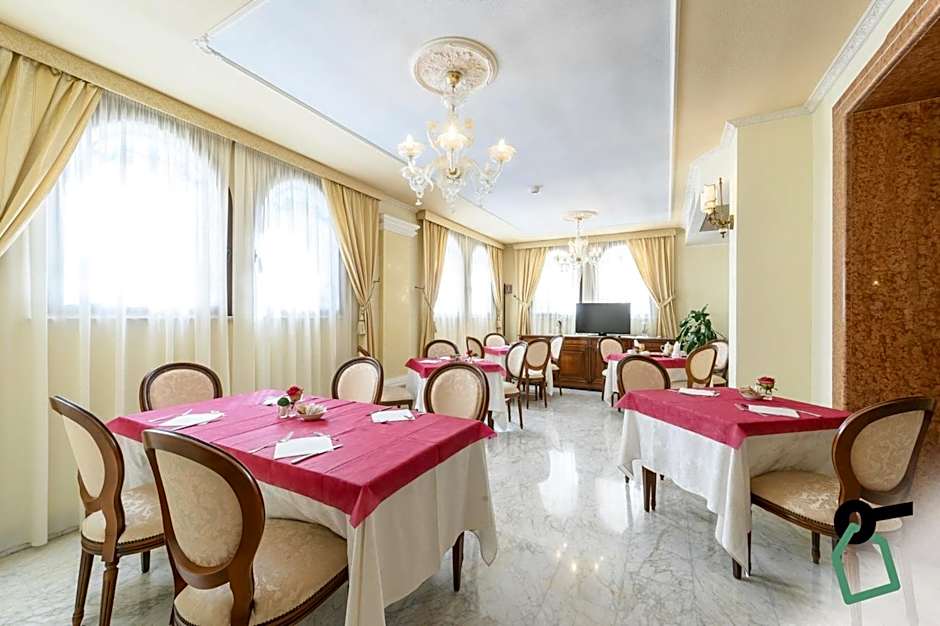 HOTIDAY Room Collection - Olbia Porto