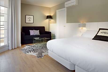 Deluxe Double Room with Terrace