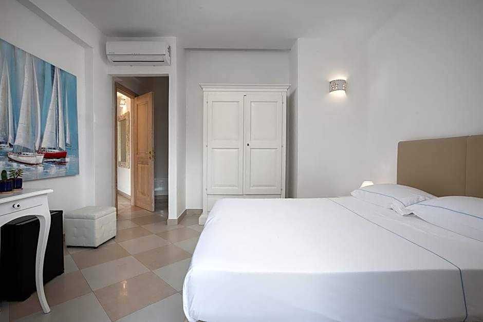 The Square Depandance