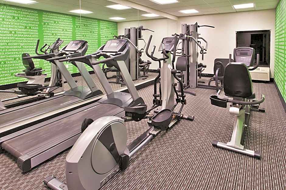 La Quinta Inn & Suites by Wyndham Charleston Riverview