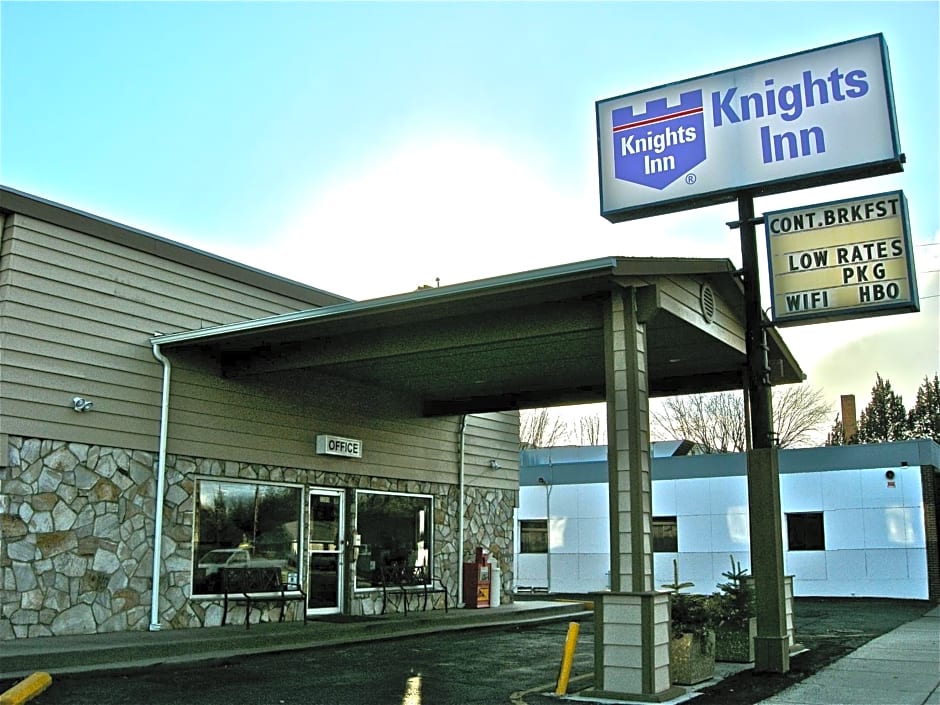 Knights Inn - Baker City