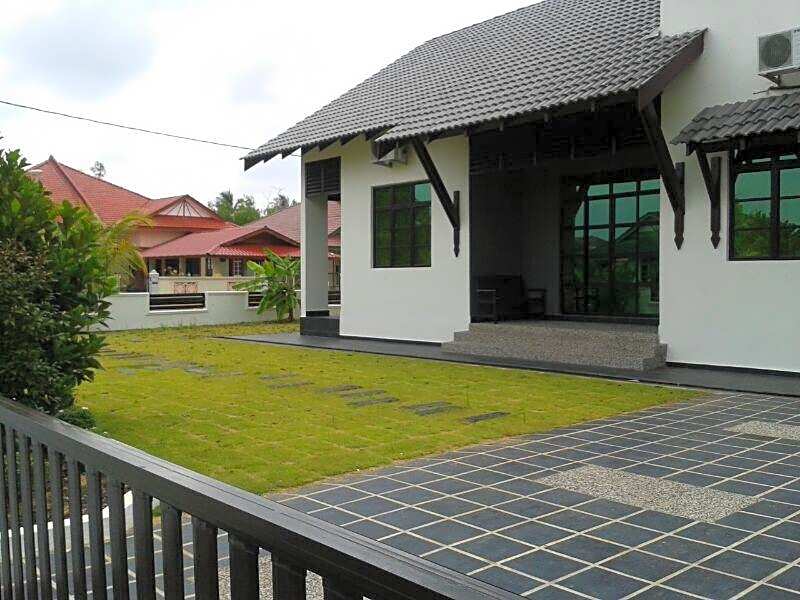 Bara Impiana Suitestay