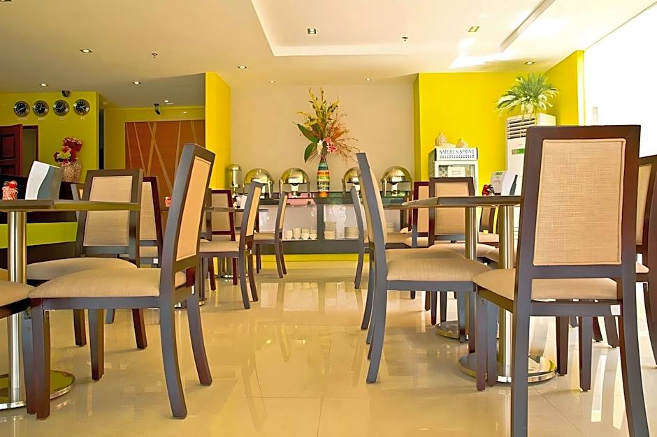 Canberry Hotel