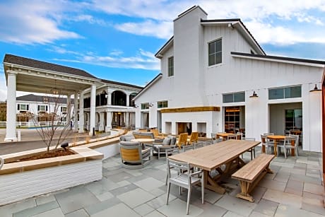 The Campbell House Lexington, Curio Collection by Hilton