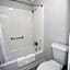 Travelodge by Wyndham Macon West